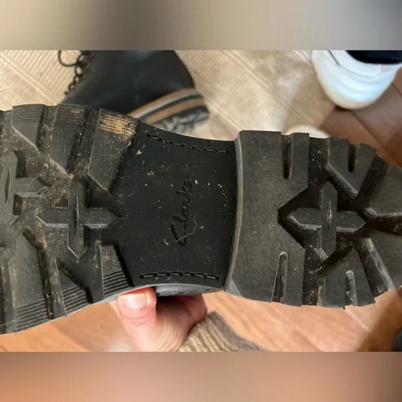 Mens Clark’s Dargo boot size 7.5 - Picture 6 of 7